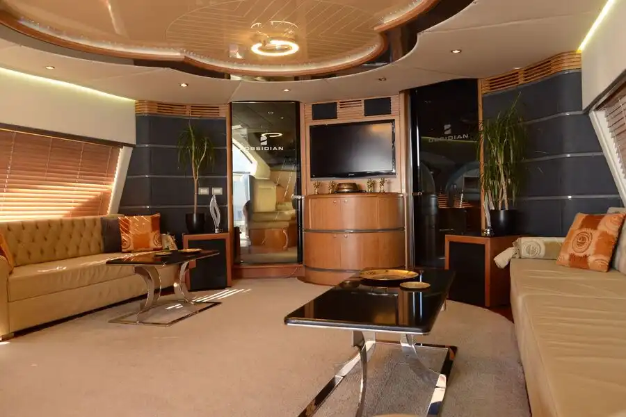 YACHT OBSIDIAN